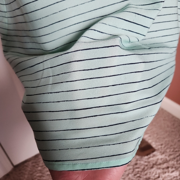 Banana Republic blouse - Picture 2 of 6